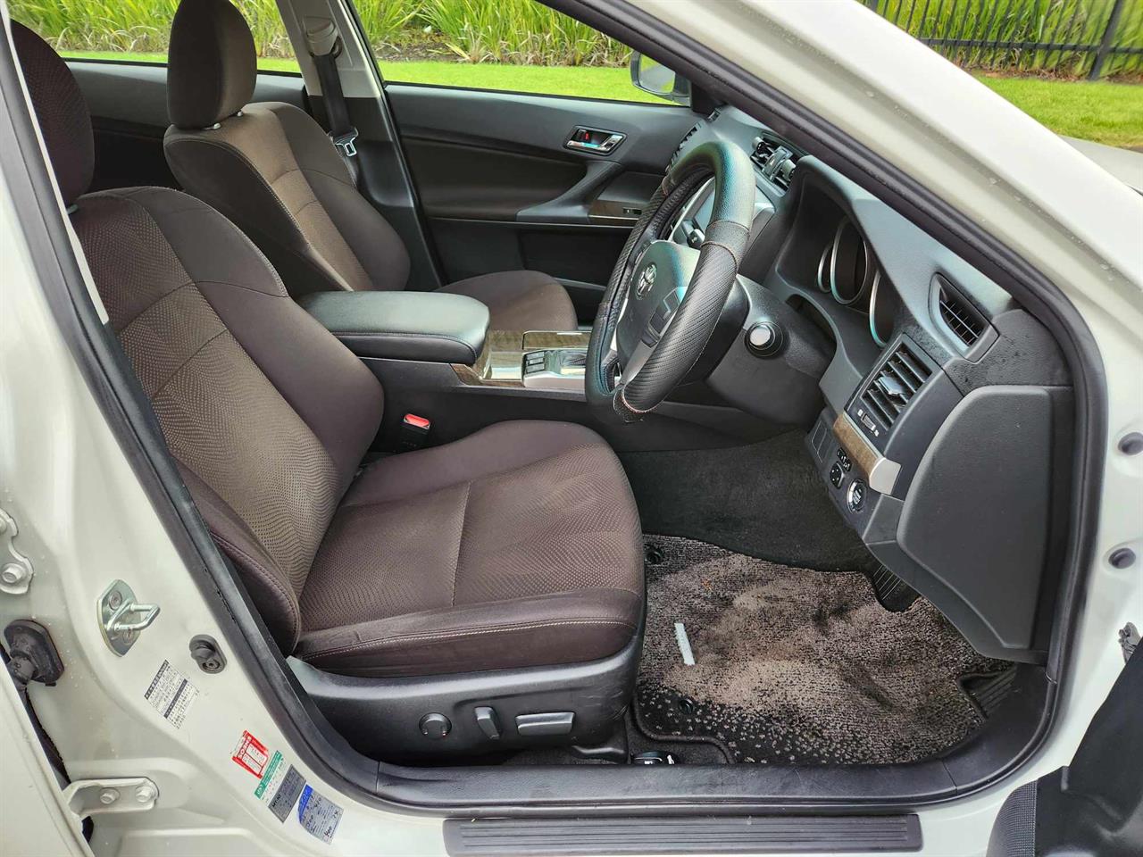 2013 Toyota Mark X