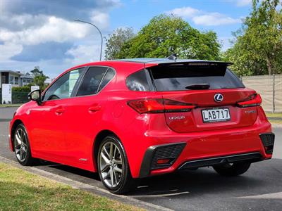2017 Lexus CT200H - Thumbnail