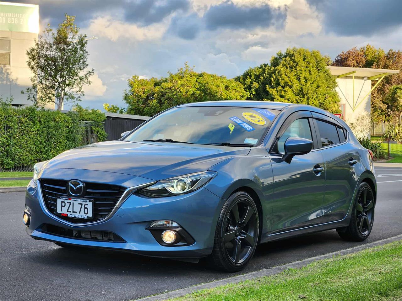 2015 Mazda Axela